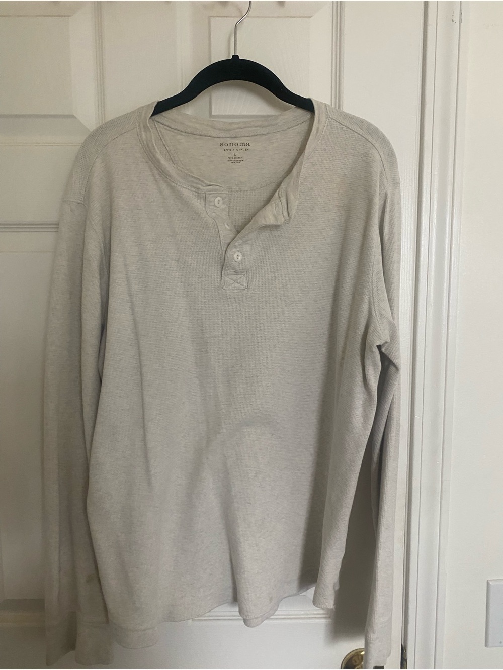 Sonoma 100% cotton Long-Sleeve Henley in Light Taupe